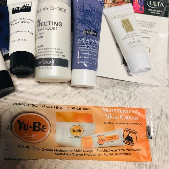 **SOLD** 7-PC Skincare Bundle 🎁 - Picture 2 of 6